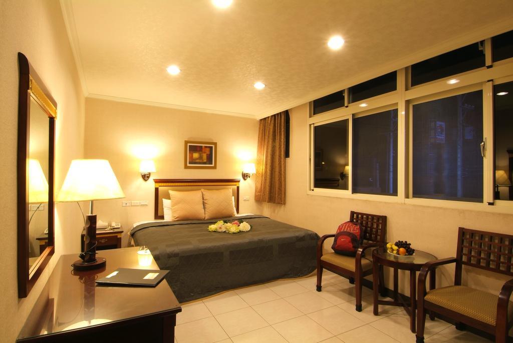 Puti Commercial Hotel Longtan Luaran gambar