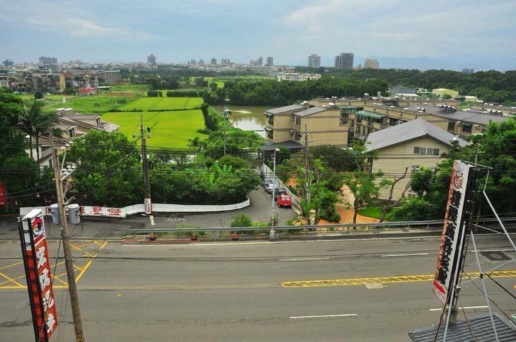 Puti Commercial Hotel Longtan Luaran gambar